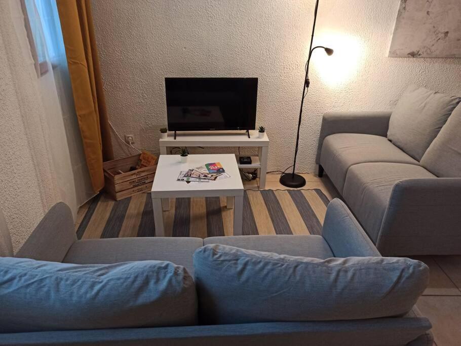 オランジュ Chez Mylene Et J-Pヴィラ エクステリア 写真
